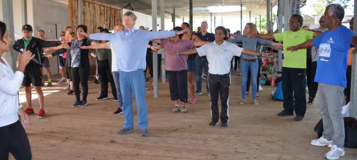 La tenue de sport était de rigueur pour les participants à la conférence sport santé bien-être qui a débuté par un réveil musculaire. La tenue de sport était de rigueur pour les participants à la conférence sport santé bien-être qui a débuté par un réveil musculaire.